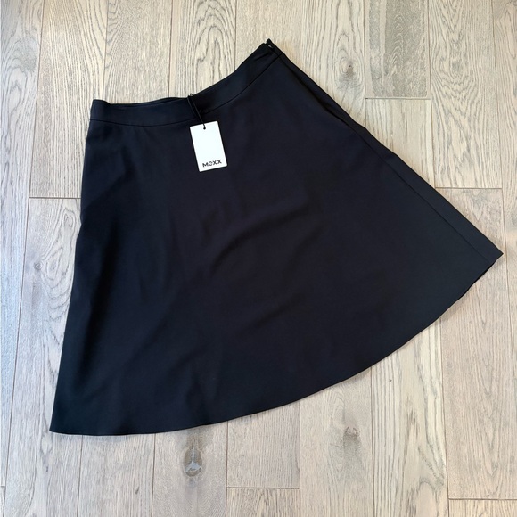 Mexx Dresses & Skirts - Mexx BNWT Black A-Line Skirt